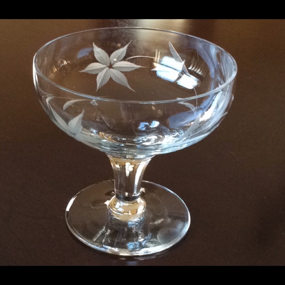 Vintage 1950’s (4) Etched Glass Desert/Fruit Bowls